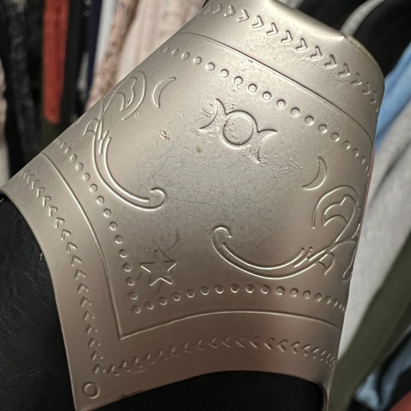 Black Faux Leather Bootie Metal Toe Block Heel Cowgirl Western Ankle Boot - Picture 12 of 12